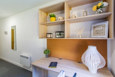 Large Premium Ensuite at The Croft, Cathedral Road, City Centre, Derby, DE13FQ - Image 3