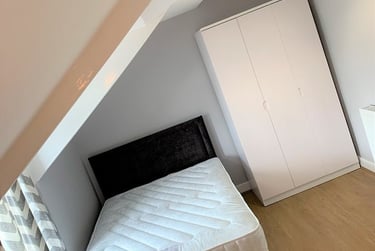 5 bed house, Delph Mount, Rampart Road, Leeds, LS62HS - Image 6