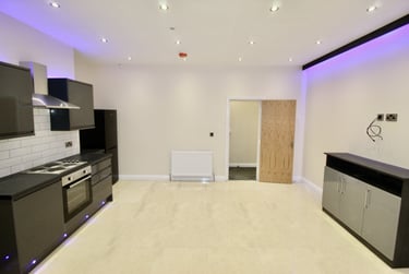 2 bed house, Ashwood Terrace, Hyde Park, Leeds, LS62EH - Image 3