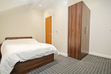 6 bed house, Hessle Mount, Hyde Park, Leeds, LS61EP - Image 8