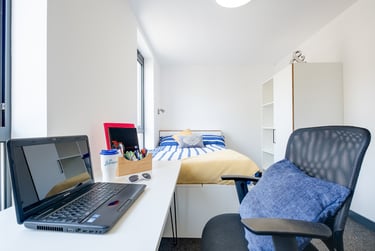 Gold Studio at Fulham Palace Studios, 168-188 Fulham Palace Road, Hammersmith, London, W69PA - Image 1