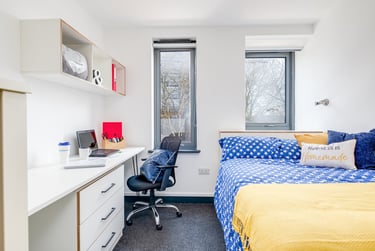 Silver Studio at Fulham Palace Studios, 168-188 Fulham Palace Road, Hammersmith, London, W69PA - Image 3