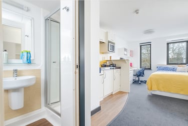 Silver Studio at Fulham Palace Studios, 168-188 Fulham Palace Road, Hammersmith, London, W69PA - Image 14