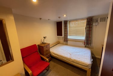 4 bed house, Haddon Place, Burley, Leeds, LS42JU - Image 4