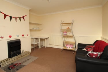 3 bed house, Brudenell Avenue, Hyde Park, Leeds, LS61HD - Image 2