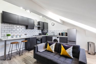 2 bed house, Queens Road, Hyde Park, Leeds, LS61HY - Image 9