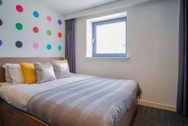 2 Bedroom Apartment at Gallery Apartments, 2 Port Dundas Place, City Centre, Glasgow, G23LD - Image 2