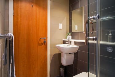 2 Bedroom Apartment at Gallery Apartments, 2 Port Dundas Place, City Centre, Glasgow, G23LD - Image 7