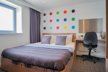 2 Bedroom Apartment at Gallery Apartments, 2 Port Dundas Place, City Centre, Glasgow, G23LD - Image 1