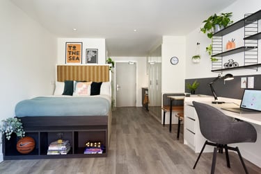 Nash Studio at Student Castle, 2-6 Pelham Terrace, Hove Station, Brighton, BN24GS - Image 1