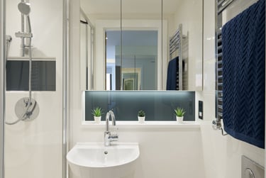 Wade Twin at Student Castle, 2-6 Pelham Terrace, Hove Station, Brighton, BN24GS - Image 3