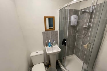 2 bed house, Otley Road, Headingley, Leeds, LS64BA - Image 5