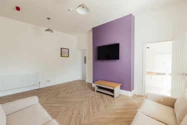 4 bed house, Beverley Road, Newland, Hull, HU51LP - Image 1