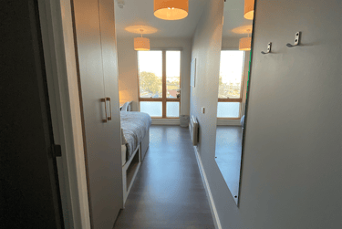 Premier Ensuite at Charles Morton Court, 37-43 Green Lanes, Newington Green, London, N169BS - Image 5