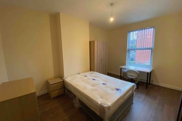 2 bed house, Brudenell Grove, Hyde Park, Leeds, LS61HP - Image 5