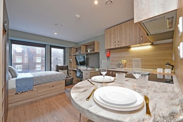 Deluxe Studio at Fontenoy Apartments, Fontenoy Street, City Centre, Liverpool, L32BE - Image 2