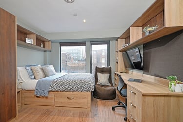 Deluxe Studio at Fontenoy Apartments, Fontenoy Street, City Centre, Liverpool, L32BE - Image 1