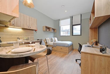 Premium Studio at Fontenoy Apartments, Fontenoy Street, City Centre, Liverpool, L32BE - Image 2