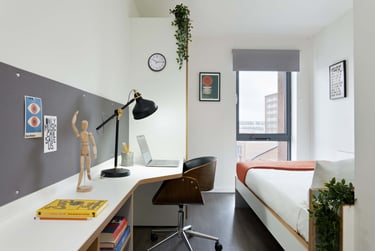 Silver Ensuite - Image 1