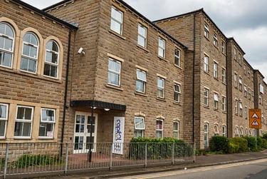Classic Plus En-suite at Firth Point, 100 Firth Street, City Centre, Huddersfield, HD13BQ - Image 5