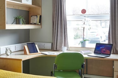 Classic Plus En-suite at Firth Point, 100 Firth Street, City Centre, Huddersfield, HD13BQ - Image 2