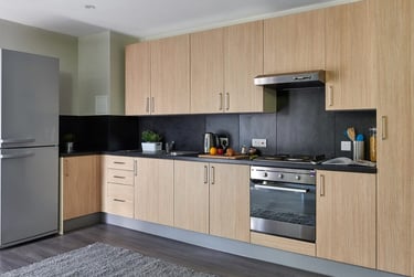 Premium 2 En-suite at Saw Mill, King's Mill Lane, City Centre, Huddersfield, HD13AN - Image 4