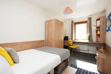 Classic Non En-suite at Sunlight Apartments, Sunlight Square, London, E26LD - Image 1