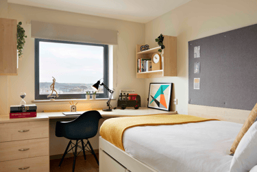 Classic En-suite at Discovery Heights, 27-31 Cobourg Street, City Centre, Plymouth, PL11UH - Image 1