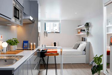 Premium Studio at St Teresa House, Beaumont Road, City Centre, Plymouth, PL49AZ - Image 1