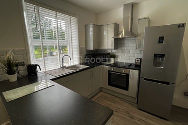 1 bed house, Otley Road, Headingley, Leeds, LS64BA - Image 2