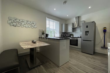 1 bed house, Otley Road, Headingley, Leeds, LS64BA - Image 12