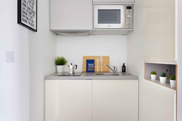 Classic Studio (Double Occupancy Only) at Hampton Square, 2 Mayfield Road, Highfield, Southampton, SO173SX - Image 2