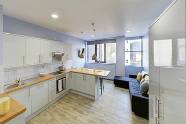 Gold Ensuite at Archer House, Castle Gate, Lace Market, Nottingham, NG17AW - Image 4