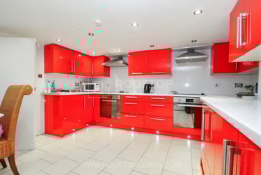 10 bed house, Kirkstall Lane, Headingley, Leeds, LS63DP - Image 1