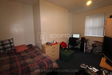 7 bed house, Chestnut Avenue, Hyde Park, Leeds, LS61AZ - Image 8