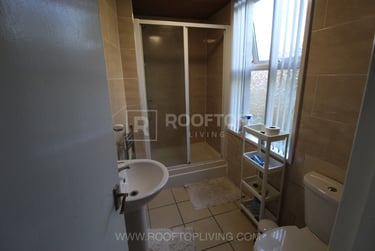 7 bed house, Chestnut Avenue, Hyde Park, Leeds, LS61AZ - Image 6