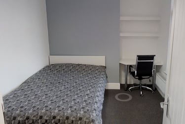 2 bed house, Beverley Road, Newland, Hull, HU51LH - Image 3