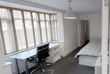 2 bed house, Beverley Road, Newland, Hull, HU51LH - Image 4