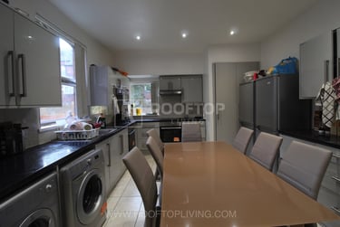 10 bed house, Bainbrigge Road, Headingley, Leeds, LS63AD - Image 8