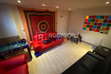 7 bed house, Chestnut Avenue, Hyde Park, Leeds, LS61AZ - Image 1