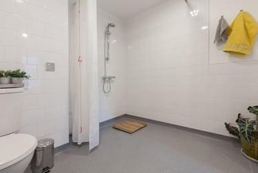 Bronze Plus Studio at LIV Student Sheffield, 131 Ecclesall Road, City Centre, Sheffield, S118HY - Image 25