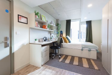 Bronze Plus Studio at LIV Student Sheffield, 131 Ecclesall Road, City Centre, Sheffield, S118HY - Image 3