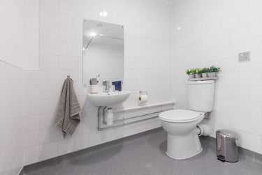 Platinum Plus Studio at LIV Student Sheffield, 131 Ecclesall Road, City Centre, Sheffield, S118HY - Image 15