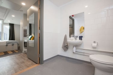 Platinum Plus Studio at LIV Student Sheffield, 131 Ecclesall Road, City Centre, Sheffield, S118HY - Image 18