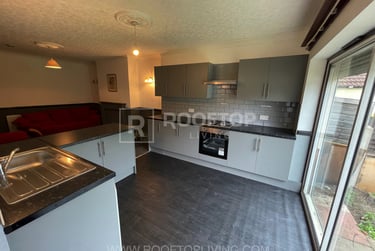 5 bed house, St. Annes Road, Headingley, Leeds, LS63NZ - Image 1