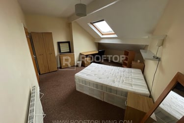 3 bed house, Beechwood Crescent, Burley, Leeds, LS42LL - Image 9