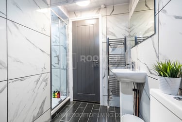 2 bed house, Queens Road, Hyde Park, Leeds, LS61HY - Image 12