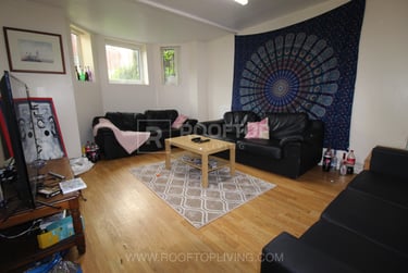 9 bed house, Regent Park Terrace, Rampart Road, Leeds, LS62AX - Image 4