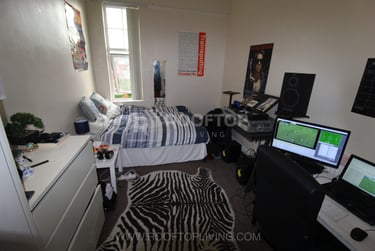 9 bed house, Regent Park Terrace, Rampart Road, Leeds, LS62AX - Image 12