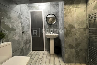 2 bed house, Queens Road, Hyde Park, Leeds, LS61HY - Image 9